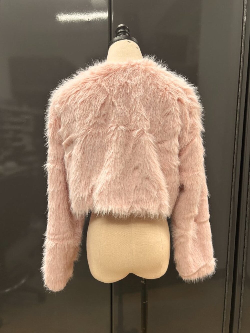 Baby Pink Cropped Faux Fur Jacket - Picture 3 of 3